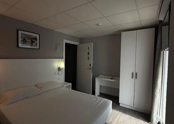 Hotel de 3 estrellas: Hostal B&B Benidorm